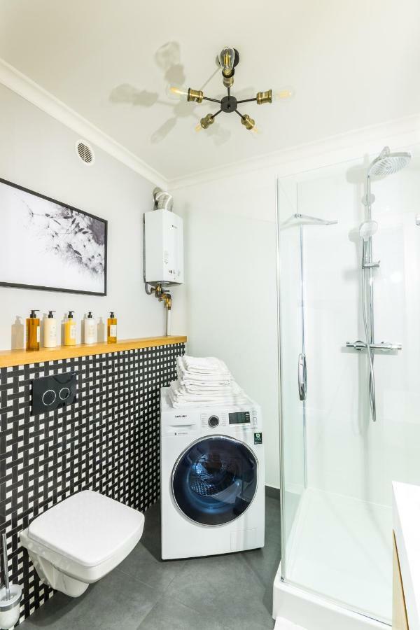 Fabulous In Heart Of Apartment *